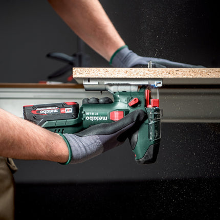Metabo ST 18 L 90 Scie sauteuse sans fil 18 V 90 mm + 1x batterie LiHD 5,5 Ah + chargeur + Metabox