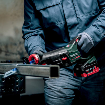 Metabo SSEP 18 LT BL Scie sabre sans fil 18 V 32 mm Brushless + 1x batterie LiHD 5,5 Ah + chargeur + Metabox