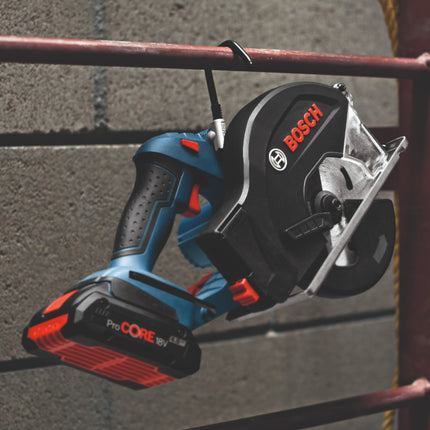 Bosch GKM 18V-50 Professional Scie circulaire portative pour le métal sans fil 18 V 136 mm Brushless + 1x batterie 4,0 Ah + L-Boxx - sans chargeur