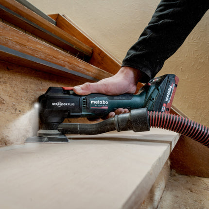 Metabo MT 18 LTX BL QSL Outil multifonctions sans fil 18 V Brushless Starlock Plus ( 613088800 ) + 2x batterie 4,0 Ah + chargeur + 12 pces d'accessoires + metaBOX